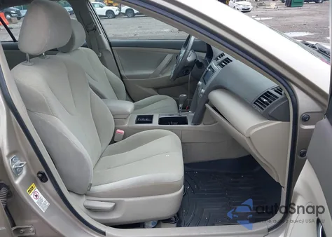 2009 Toyota Camry Hybrid z USA, uszkodzony, nr VIN 4T1BB46K59U065835